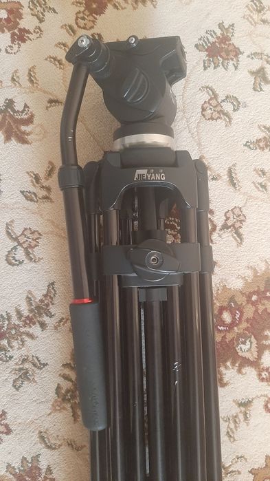 Штатив Jei Yang штатив