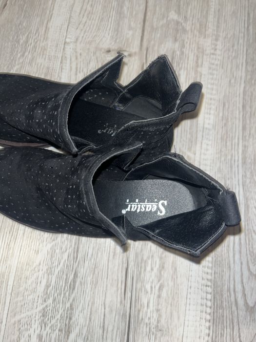 Botine perforate 37,5
