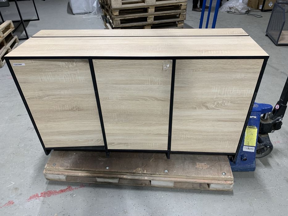 Офисная мебель и столы