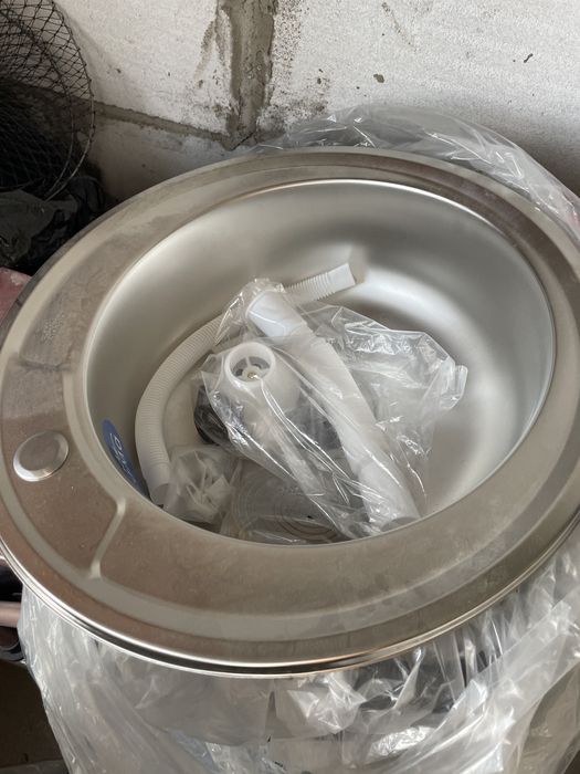 Раковины новые продам