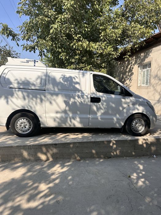 Hundai starex sotiladi