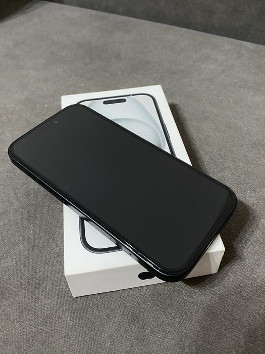 продам iphone 15 256gb