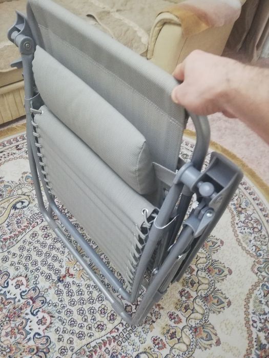 Продам шезлонг. Продам шезлонг.