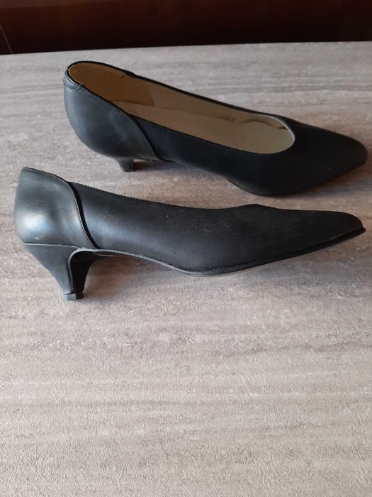 Дамски маратонки и  обувки-черни