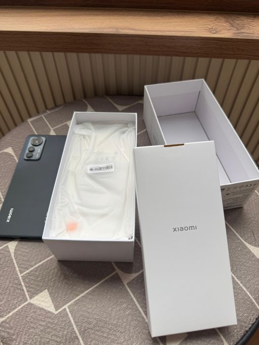 Телефон Xiaomi 12 lite