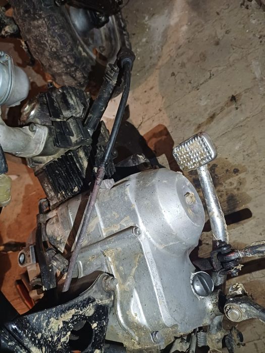 Vând motor de 125cc 4t