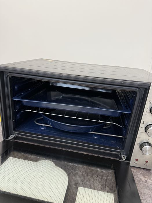 Продам духовку отличное