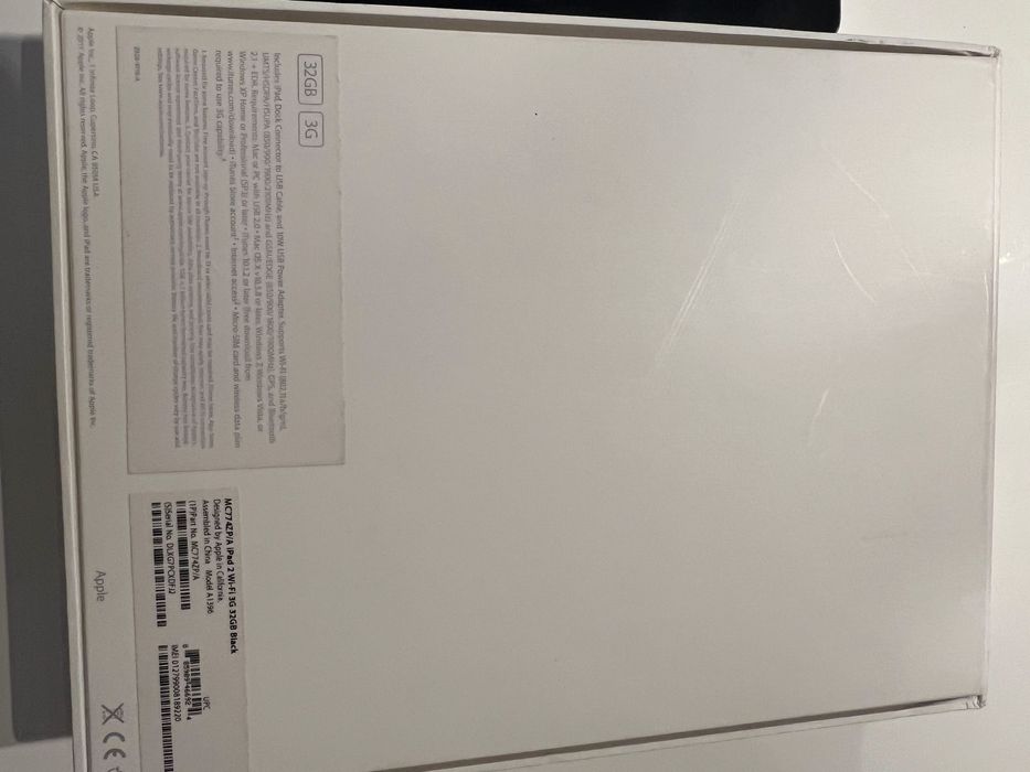 IPad, 32GB, с кутия и кабел за захранване