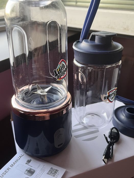 Vand mini blender portabil