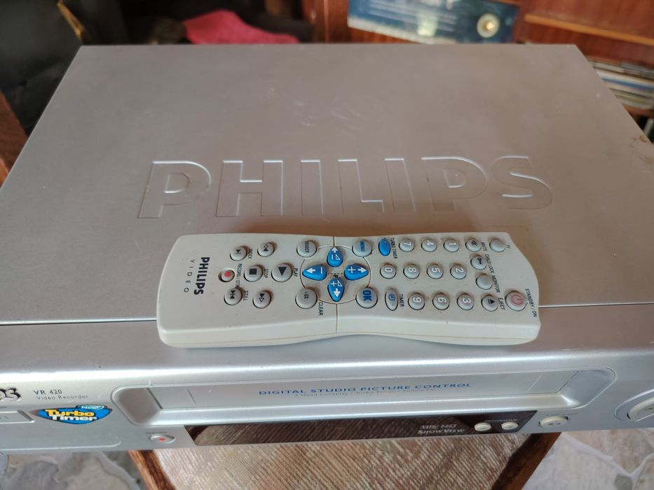 Видео VHS Philips VR 420