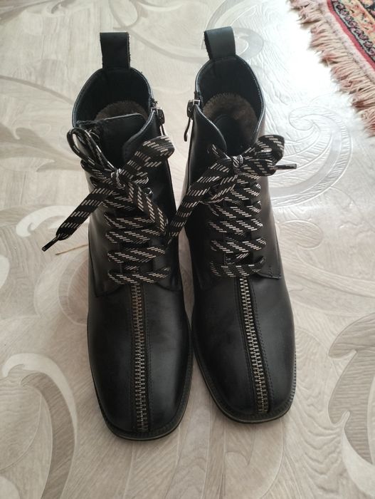 Продам ботинки осень-весна