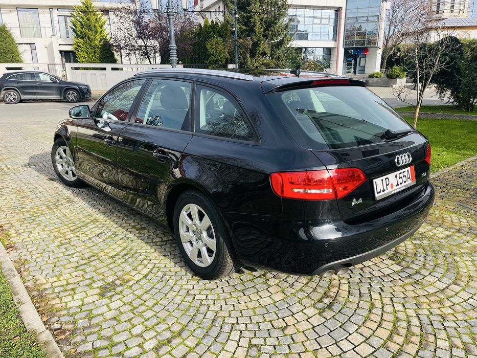 Audi A4 B8 2012 2.0D Full Impecabil