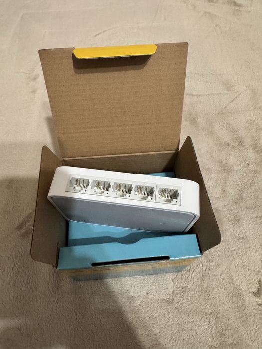 TP-Link TL-SF1005D • 5-Port 10/100Mbps Desktop Switch • НОВ
