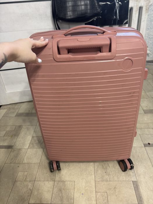 Чемодан с сумкой