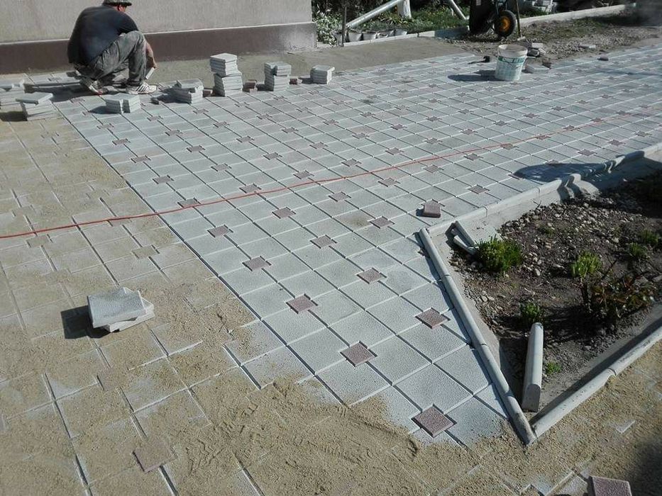 Oferta pavele model 40x40 dale din beton pavaje borduri rigole