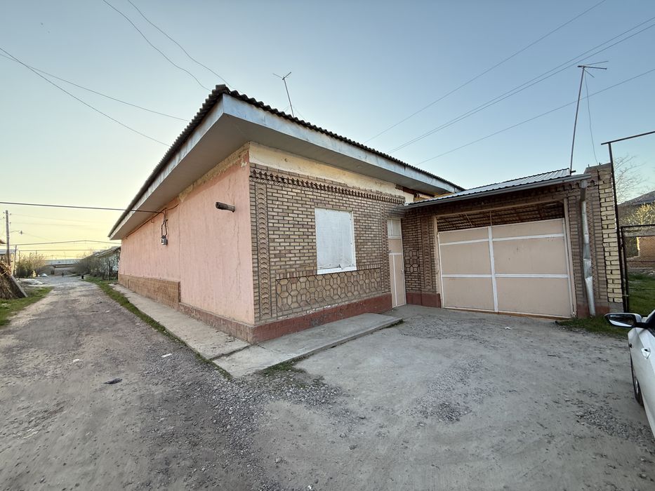 10 сотих 8 хона ховли сотилади!!!