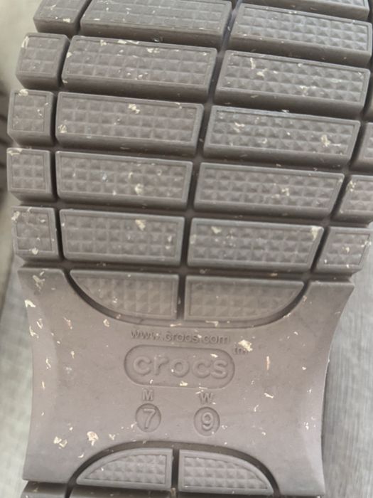 Продаю Crocs сандалии Mega Crush (оригинал)