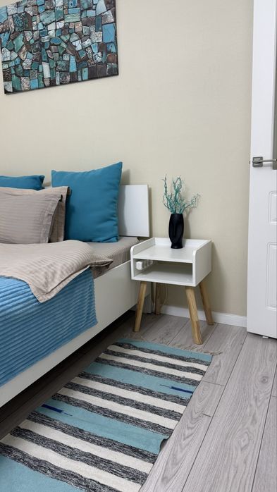 Прикроватная тумбочка