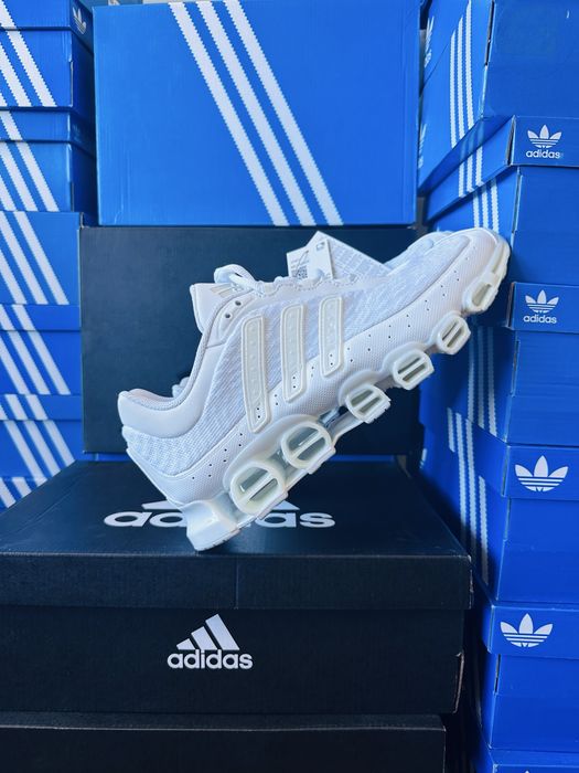 *Чисто Нови* Adidas Megaride *Footwear White & Grey One*
