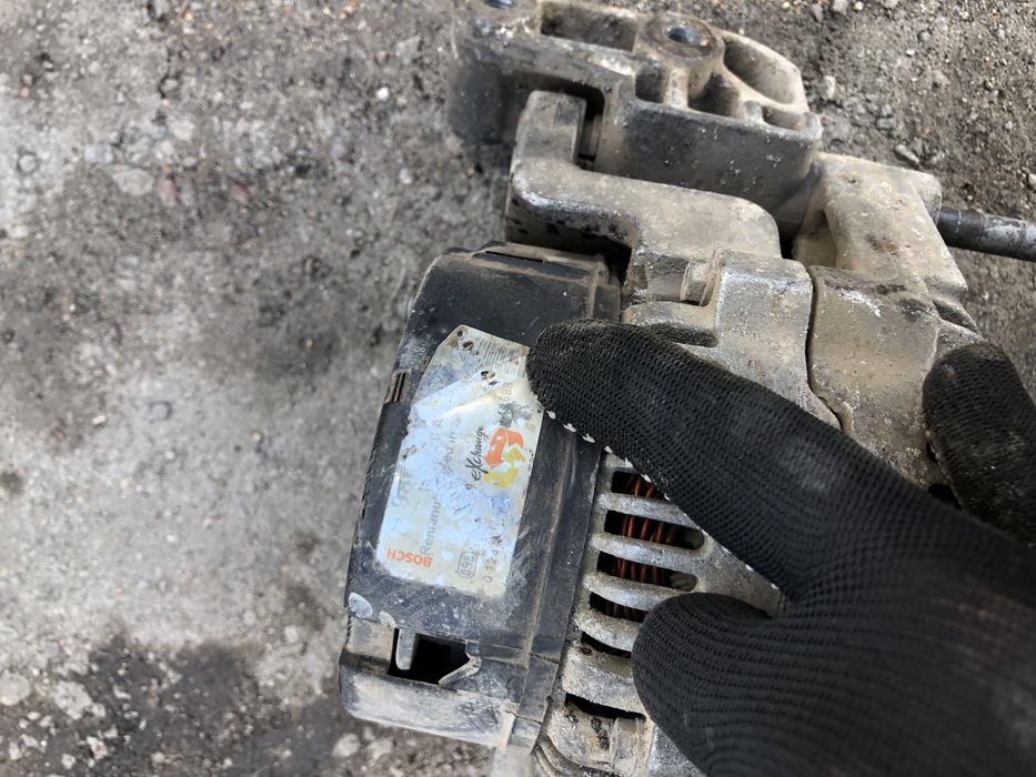 Продам генератор опель вектра б 2 литра