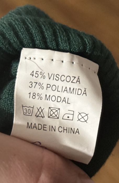 Bluza verde cu guler de camasa, cu perle si margelute, Marimea L/XL