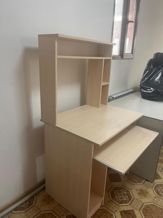 Школьный стол парта