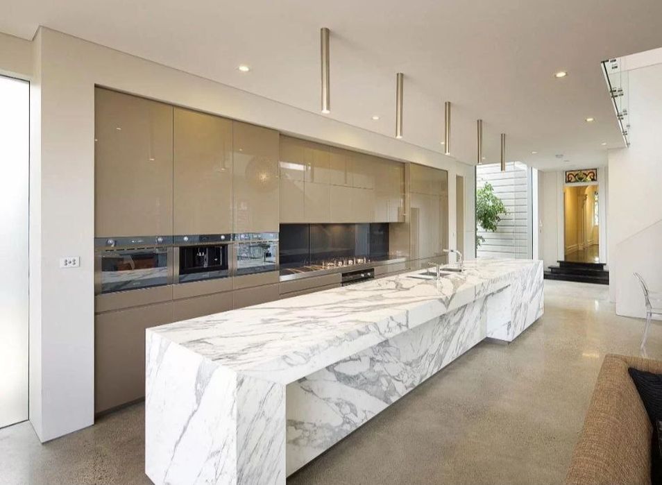 Дизайнерские изделия из керамогранита любой сложности!!!