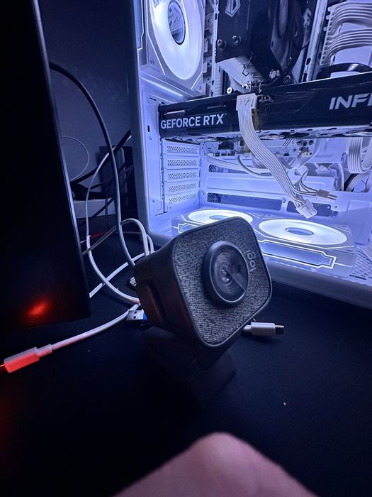 Logitech streamcam вебкамера