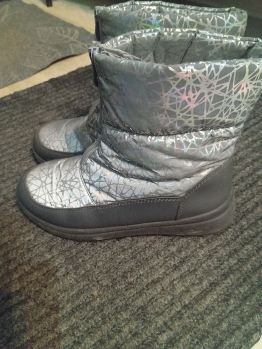 Продам сапоги на девочку