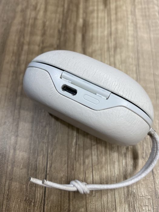 Безжични слушалки Bang & Olufsen Beoplay E8