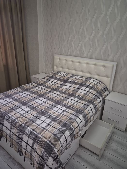 Кровать 160× 180 двуспальная