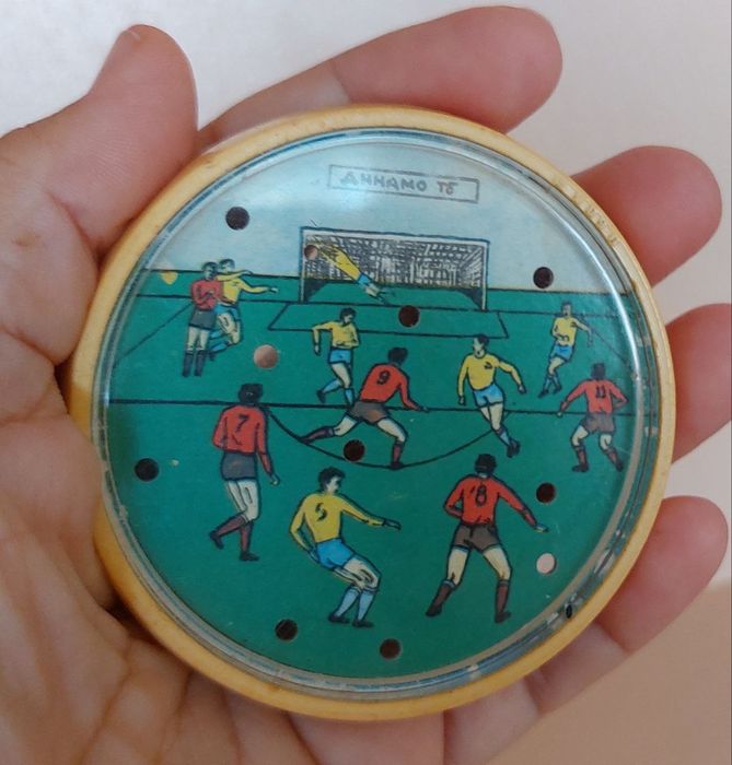 Карманная игра футбол