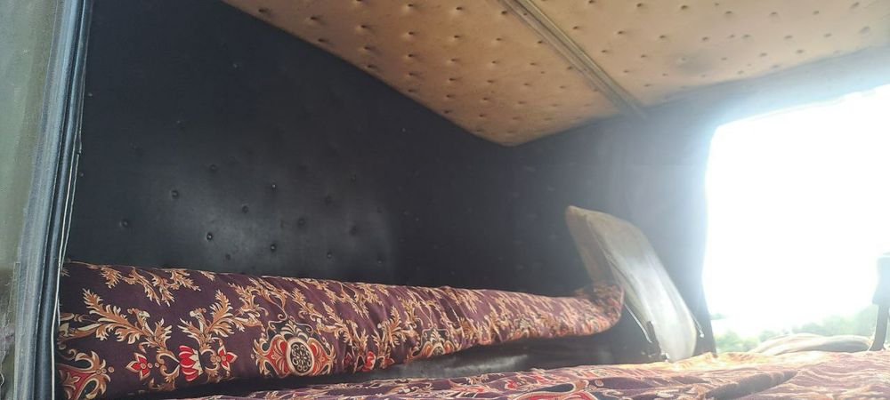 камаз 10 тонналик. 1984 йил. холати яхши холатда. Рама, кузов яхши