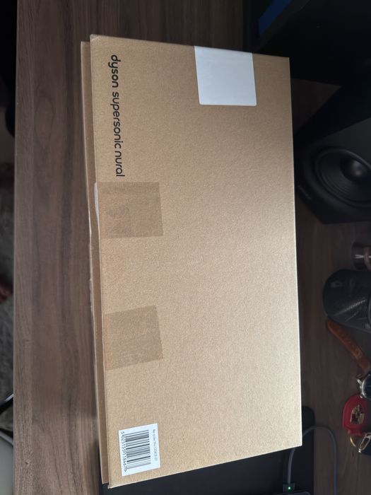 Uscator de par DYSON HD16 NOU