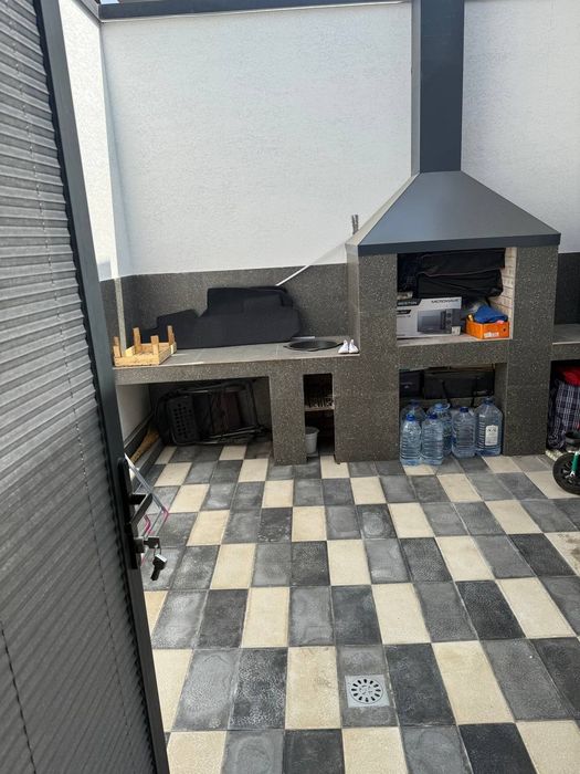 Продаётся коттедж всё обсалтно остаетса