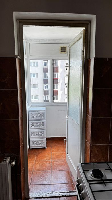 Caut 2 Colege de apartament Iasi 2 min de UMF