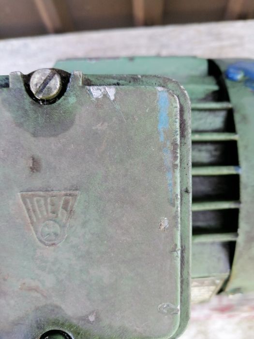 Vînd motor electric