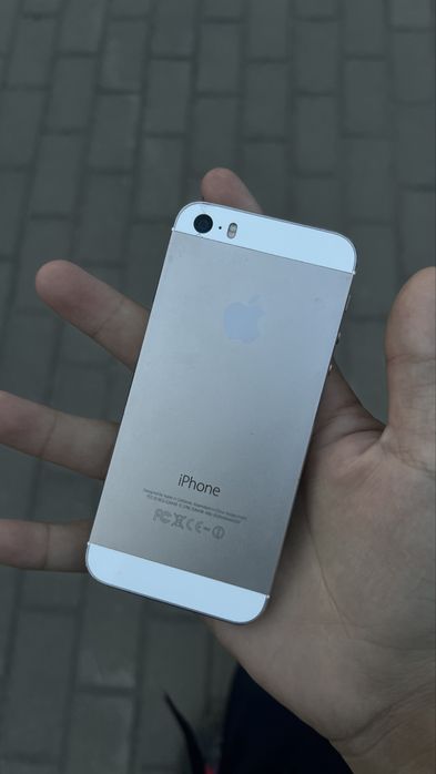 Айфон 5 s идияльном состаяни