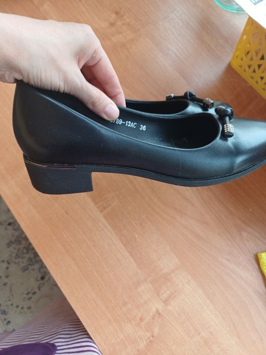 Продам женские балетки