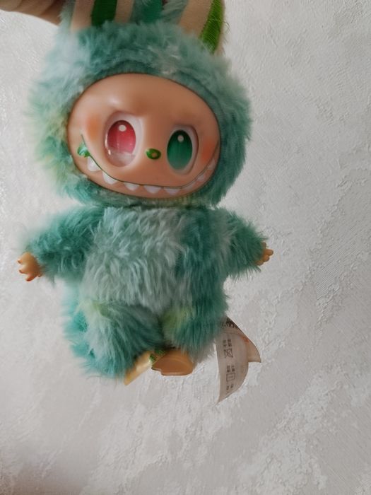 Лабубу    брелок