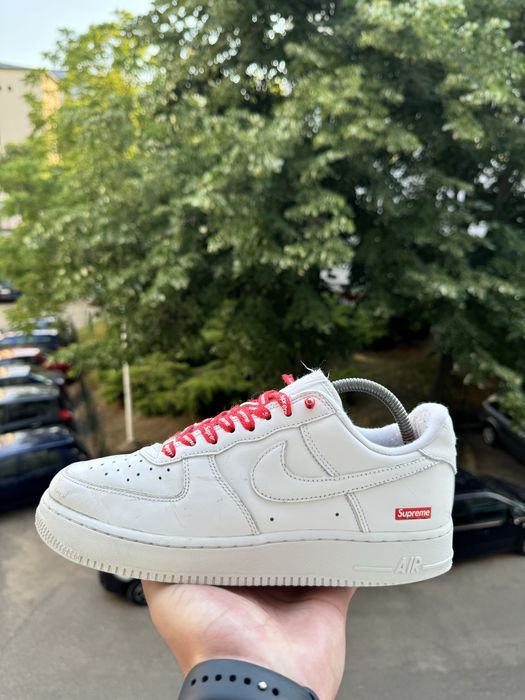 Nike Air Force 1 Low Supreme White