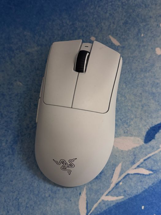 Коврик Varmilo и мышь Razer