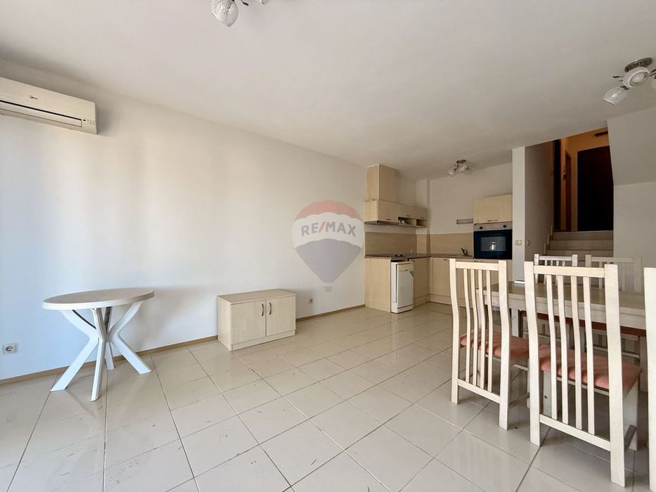 Продава се Тристаен апартамент в с. Рогачево, Област Добрич - 100 кв.м за 551 €/кв.м - Снимка #4