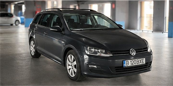 VOLKSWAGEN Golf