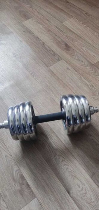 Продаются Набор гантелей