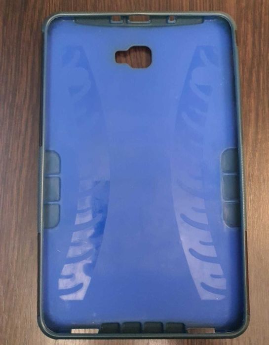 Tableta Samsung T585  cu accesorii
