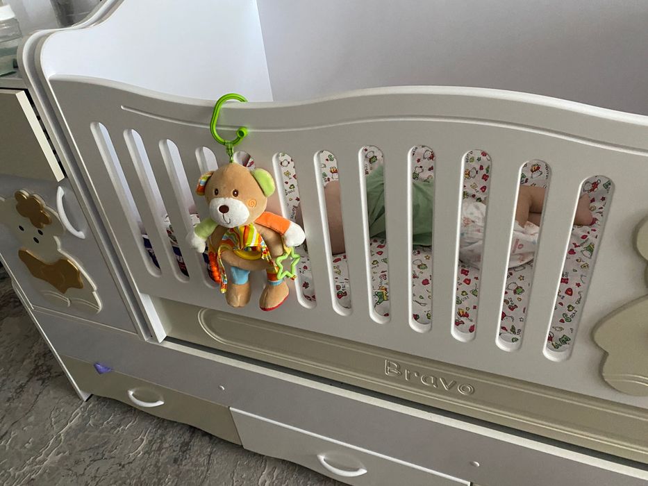 Детская кроватка