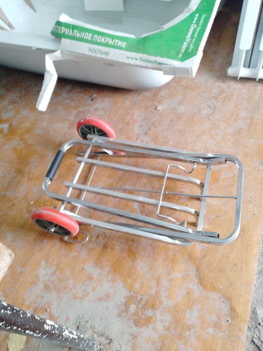 Улица Азаттык дом51 коляска велосипед