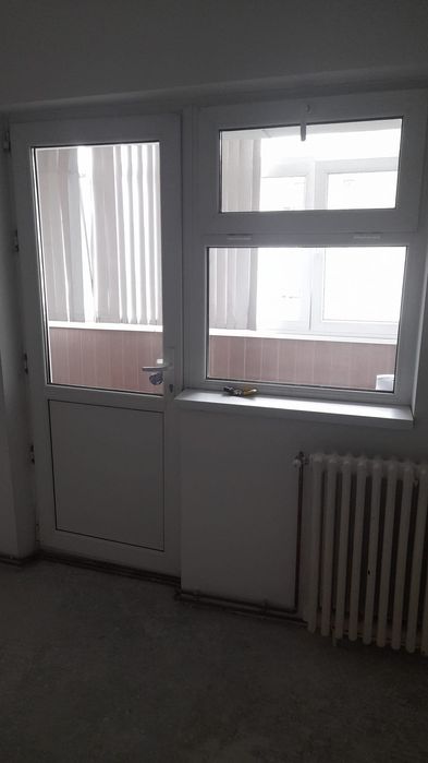 Ușă și fereastră termopan Rehau