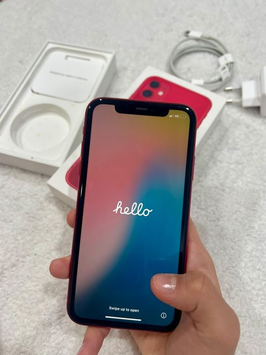 Продам iPhone 11 128gb в красном